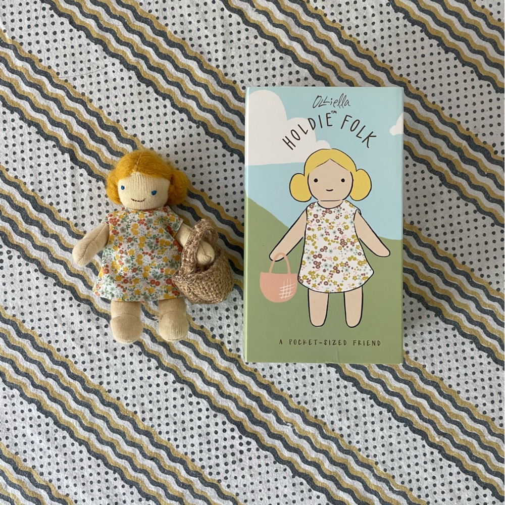 Holdie Folk Poppy doll